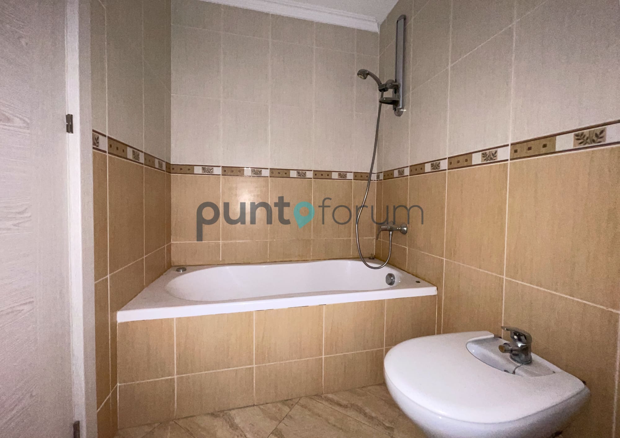 ¡Magnífico piso con terraza en Blanes!